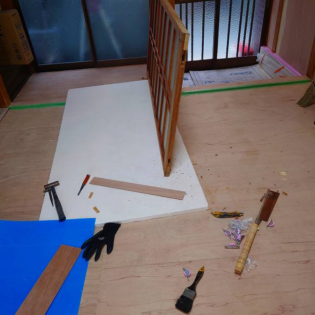 玄関回り床施工