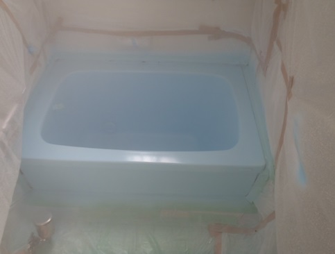 バストップ上塗1回目完了